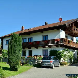 Am Chiemsee Apartment Übersee